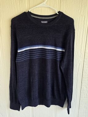Men's Van Heusen Navy Crewneck Sweater with Blue Stripe Detail, Size Medium